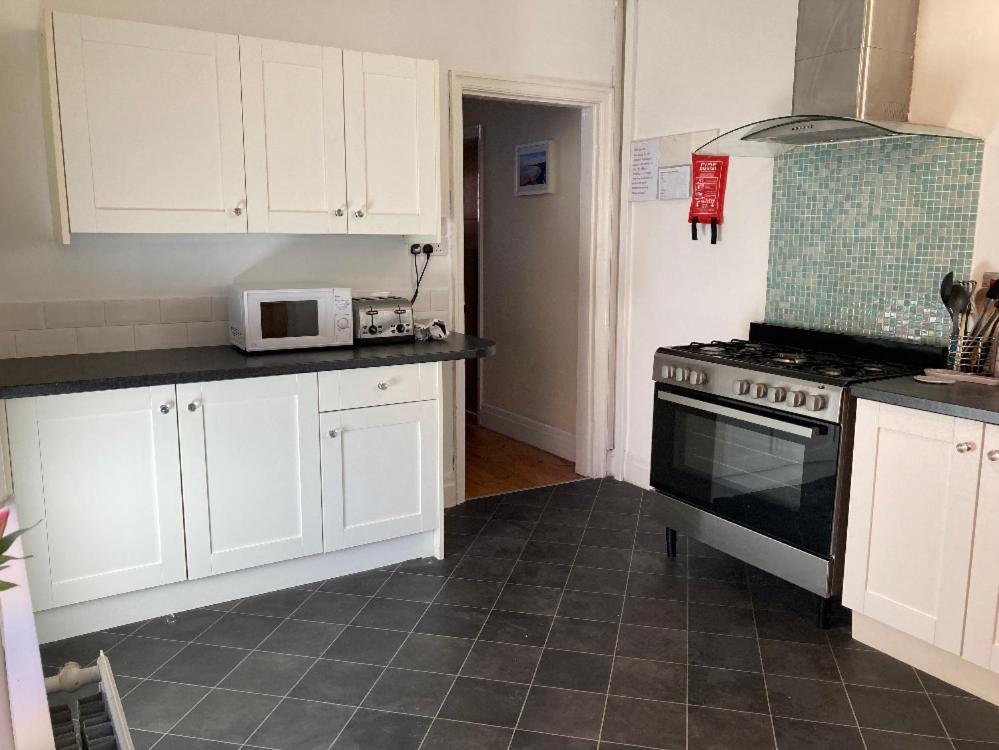 Large 5 Bed House In Scarborough Near The Beach, Large Garden & Hot Tub Exteriér fotografie