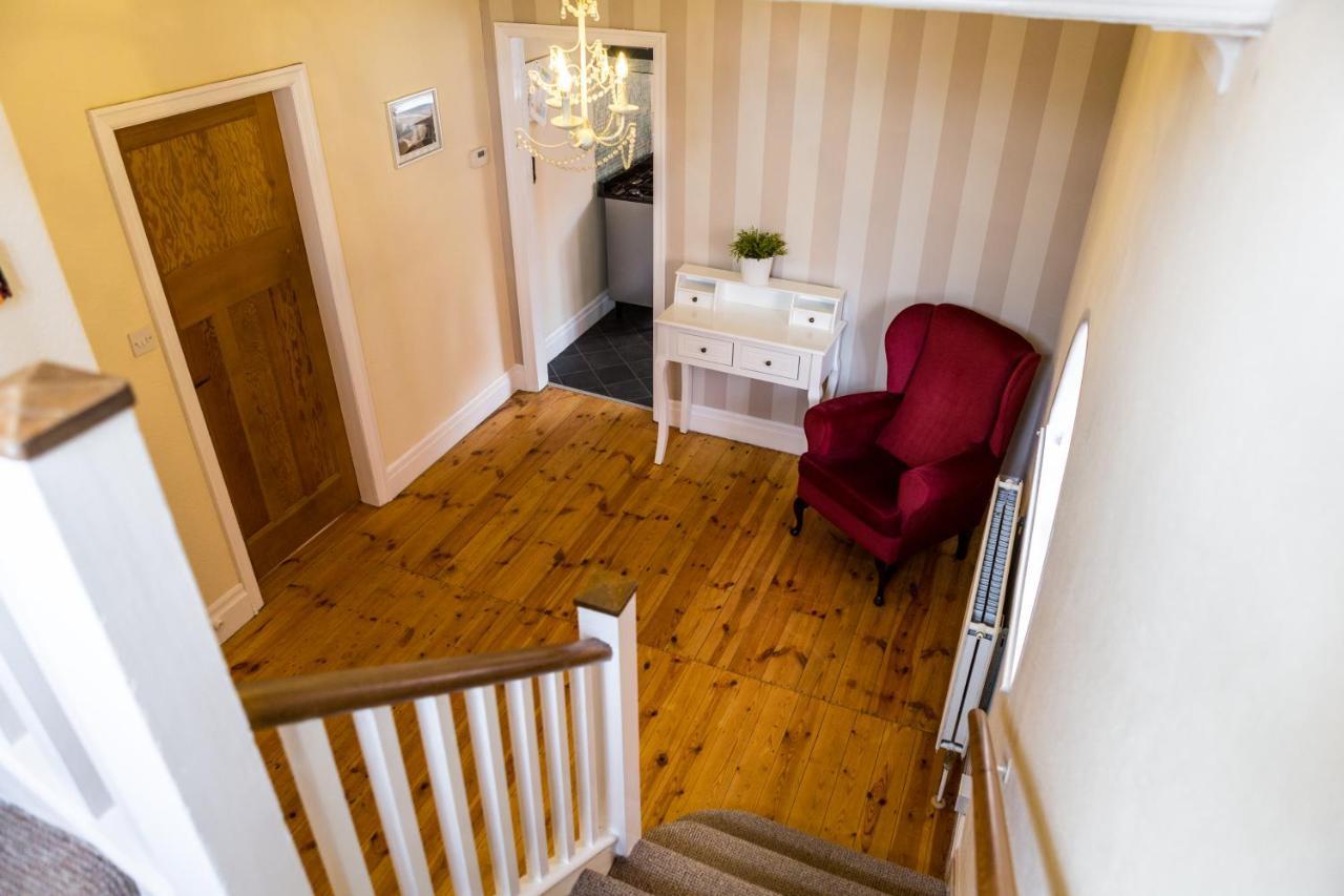 Large 5 Bed House In Scarborough Near The Beach, Large Garden & Hot Tub Exteriér fotografie