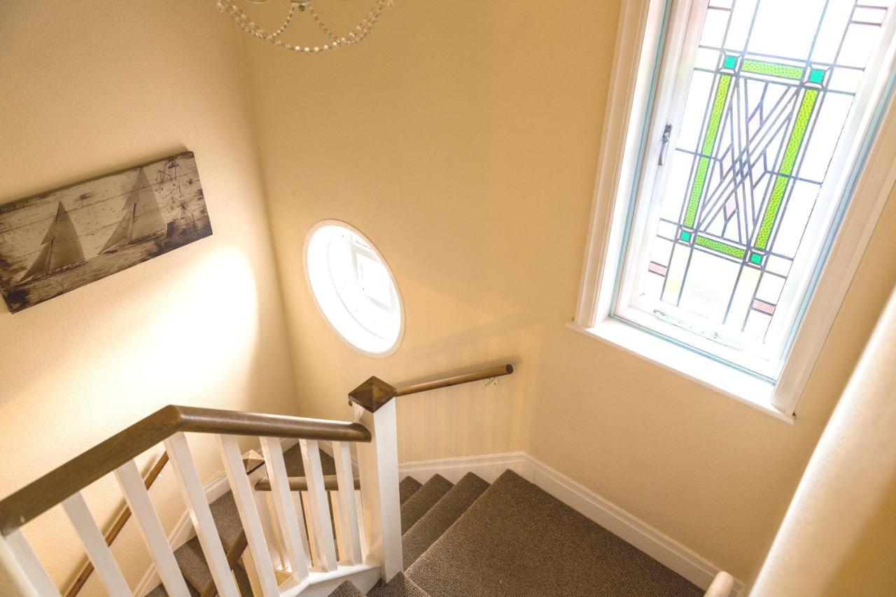 Large 5 Bed House In Scarborough Near The Beach, Large Garden & Hot Tub Exteriér fotografie