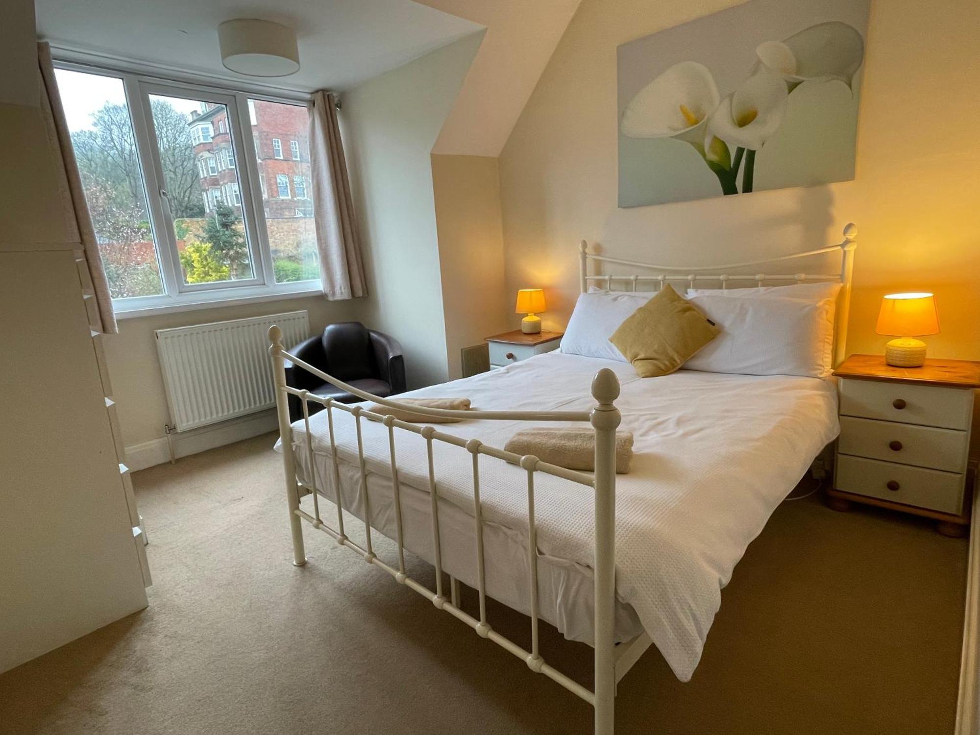 Large 5 Bed House In Scarborough Near The Beach, Large Garden & Hot Tub Exteriér fotografie